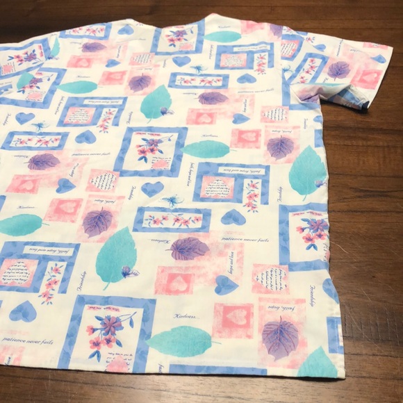 White Swan Scrub Top Small - Picture 12 of 13